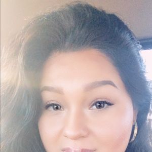 Meet your Posher, Daniela